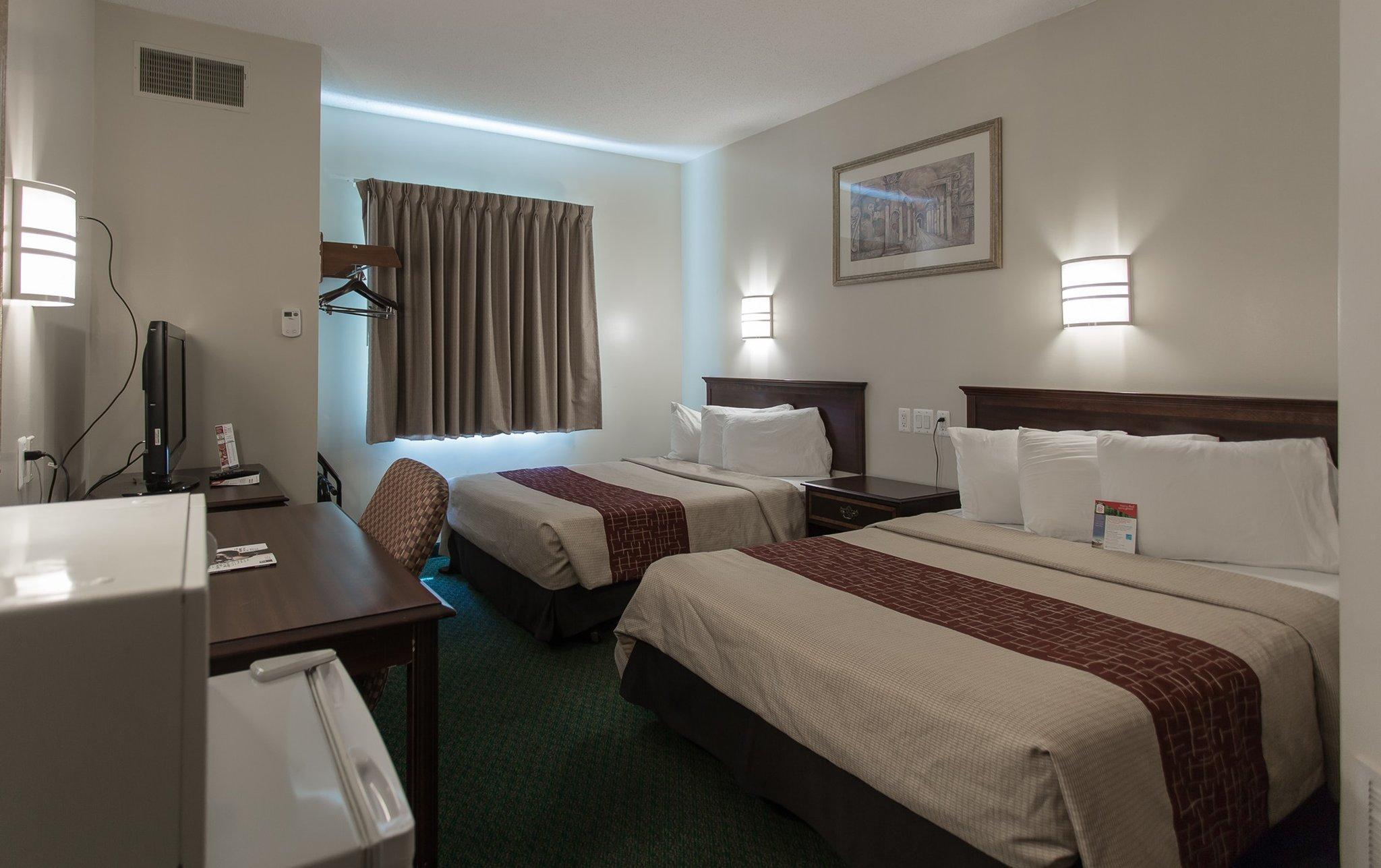 Travelodge By Wyndham Romulus Detroit Airport Extérieur photo